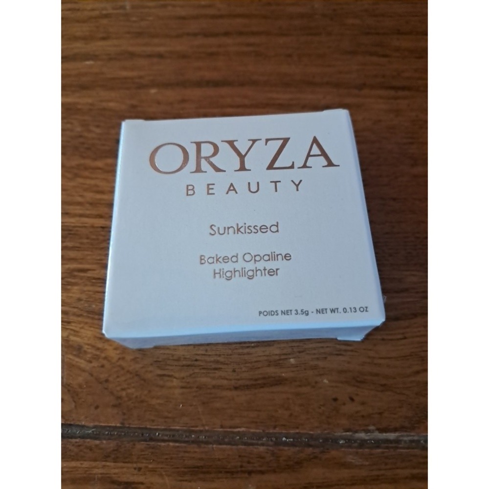 Oryza Beauty SUNKISSED Baked Opaline Highlighter .13 Oz/3.5 g - SEALED NIB J5